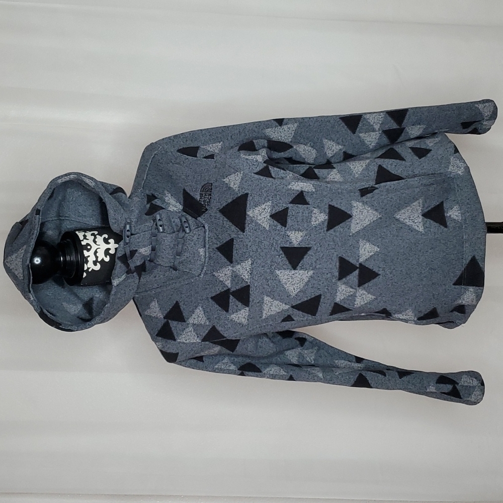 The North Face pullover sweater Small